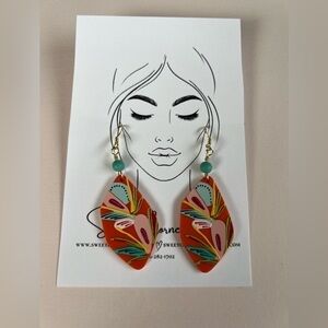 Summer earrings for women.